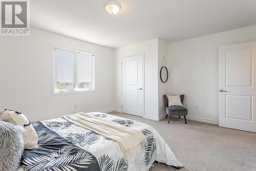 1316 Whetherfield Street, London, ON - Indoor Photo Showing Bedroom