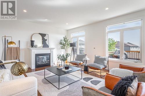 1316 Whetherfield Street, London, ON - Indoor Photo Showing Living Room With Fireplace