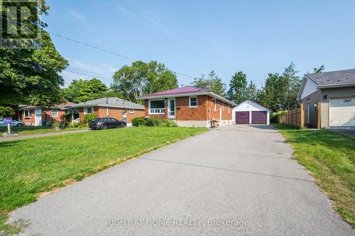 18 Harris Crescent, Belleville, ON - Outdoor