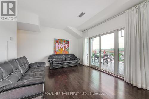 605 - 130 Steamship Bay Road, Gravenhurst, ON - Indoor Photo Showing Living Room