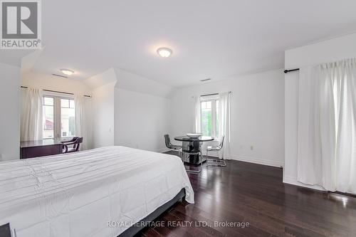 605 - 130 Steamship Bay Road, Gravenhurst, ON - Indoor Photo Showing Bedroom