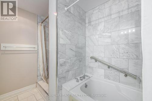 605 - 130 Steamship Bay Road, Gravenhurst, ON - Indoor Photo Showing Bathroom