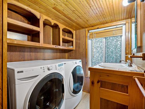 Bathroom - 121 Crois. Des Trois-Lacs, Lantier, QC - Indoor Photo Showing Laundry Room