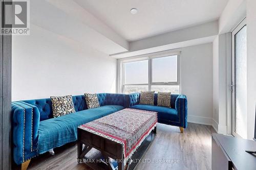 1801 - 225 Village Green Square, Toronto, ON - Indoor Photo Showing Living Room