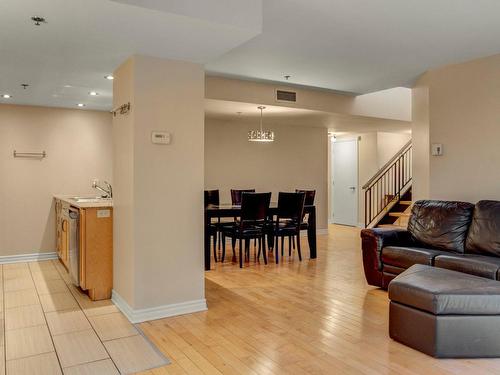 Overall view - 45-4574 Av. Du Parc, Montréal (Le Plateau-Mont-Royal), QC - Indoor Photo Showing Living Room