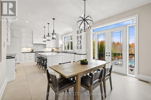 24 Bluff Trail, King, ON - Indoor Photo Showing Dining Room