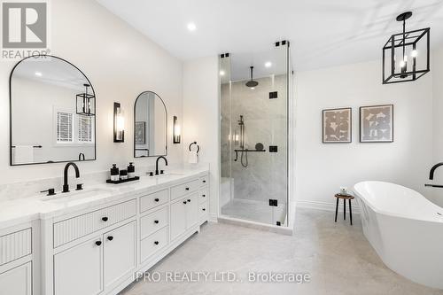 24 Bluff Trail, King, ON - Indoor Photo Showing Bathroom