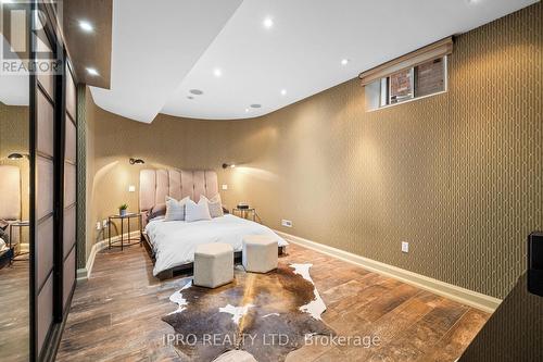 24 Bluff Trail, King, ON - Indoor Photo Showing Bedroom