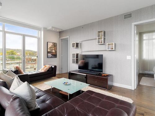 Salon - 501-1160 Av. Van Horne, Montréal (Outremont), QC - Indoor Photo Showing Living Room