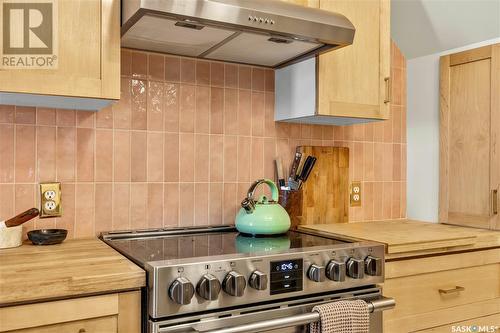 407 27Th Street W, Saskatoon, SK - Indoor Photo Showing Kitchen