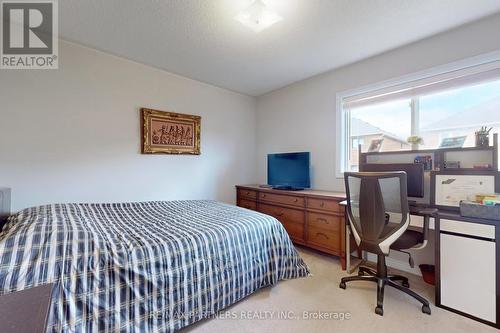 157 Manorheights Street, Richmond Hill, ON - Indoor Photo Showing Bedroom