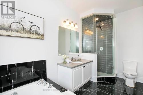 18 Campobello Street, Vaughan, ON - Indoor Photo Showing Bathroom