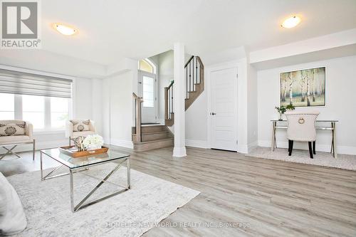 18 Campobello Street, Vaughan, ON - Indoor Photo Showing Living Room