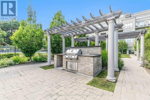 211 - 180 John West Way, Aurora, ON - Outdoor