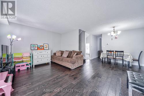 1692 John Street, Markham, ON - Indoor Photo Showing Living Room