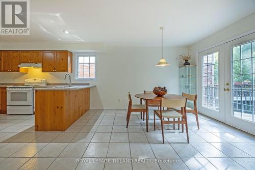 235 Rossmore Court, London, ON - Indoor Photo Showing Kitchen