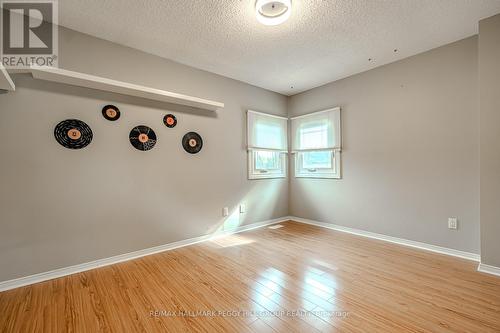 22 Macmillan Crescent, Barrie, ON - Indoor Photo Showing Other Room