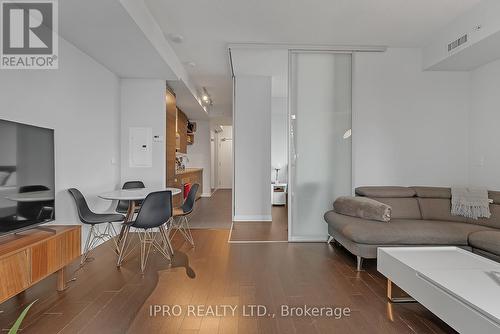 705 - 60 Annie Craig Drive, Toronto, ON - Indoor Photo Showing Living Room