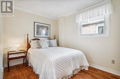 1278 Valerie Crescent, Oakville, ON - Indoor Photo Showing Bedroom