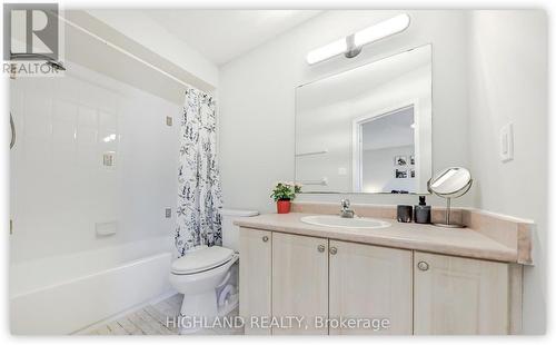 5929 Algarve Drive, Mississauga, ON - Indoor Photo Showing Bathroom