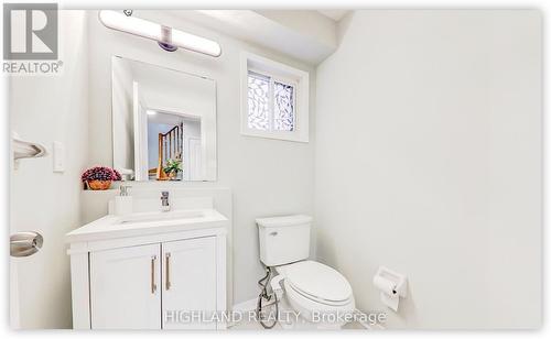 5929 Algarve Drive, Mississauga, ON - Indoor Photo Showing Bathroom