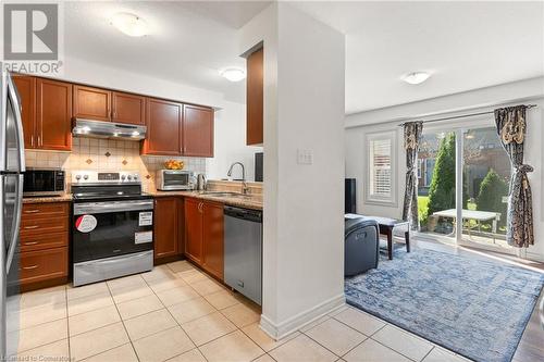 535 Margaret Street Unit# 48, Cambridge, ON - Indoor Photo Showing Kitchen