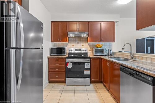 535 Margaret Street Unit# 48, Cambridge, ON - Indoor Photo Showing Kitchen With Double Sink