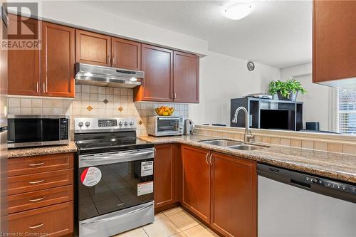 Kitchen - 535 Margaret Street Unit# 48, Cambridge, ON - Indoor Photo Showing Kitchen With Double Sink