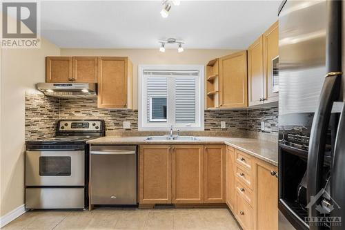 309 Mercury Street, Rockland, ON - Indoor Photo Showing Kitchen With Double Sink