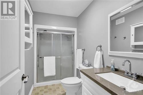 8441 Mitch Owens Road, Ottawa, ON - Indoor Photo Showing Bathroom