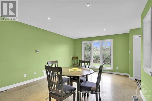 8441 Mitch Owens Road, Ottawa, ON - Indoor Photo Showing Dining Room