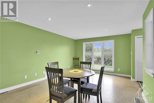 8441 Mitch Owens Road, Ottawa, ON - Indoor Photo Showing Dining Room