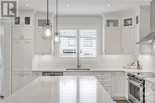 Floor to Ceiling Cabinetry - 976 Shimmerton Circle, Kanata, ON - Indoor Photo Showing Kitchen With Upgraded Kitchen