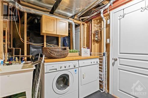 2043 Melette Crescent, Ottawa, ON - Indoor Photo Showing Laundry Room