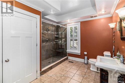 472 Fred Street, North Dundas, ON - Indoor Photo Showing Bathroom