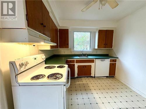 40 Hillcourt Drive, Fredericton, NB - Indoor Photo Showing Kitchen