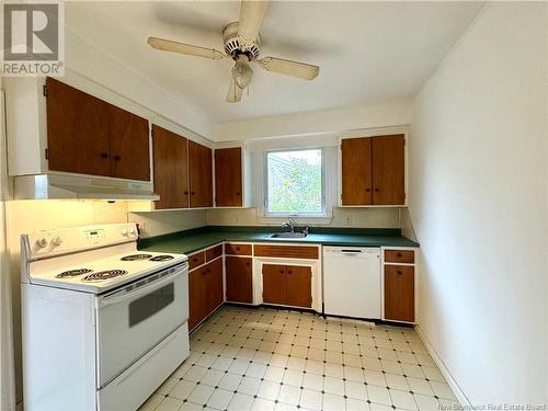 40 Hillcourt Drive, Fredericton, NB - Indoor Photo Showing Kitchen