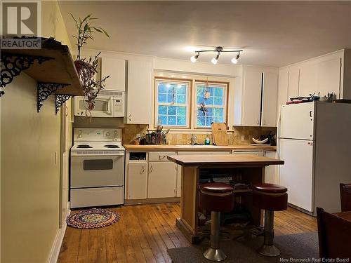 508-510 Stout Street, Bathurst, NB - Indoor Photo Showing Kitchen