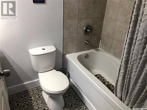 311 7Th Street E, Wynyard, SK - Indoor Photo Showing Bathroom