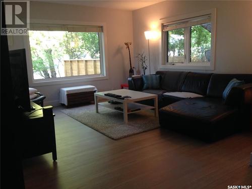 311 7Th Street E, Wynyard, SK - Indoor Photo Showing Living Room