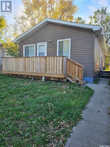 760 Rae Street, Regina, SK - Outdoor