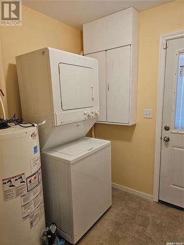 760 Rae Street, Regina, SK - Indoor Photo Showing Laundry Room