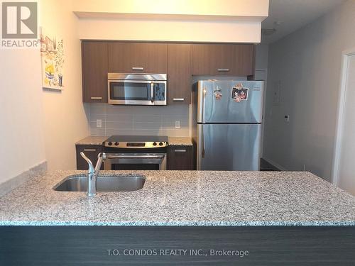 703 - 832 Bay Street, Toronto, ON - Indoor Photo Showing Kitchen With Stainless Steel Kitchen With Upgraded Kitchen