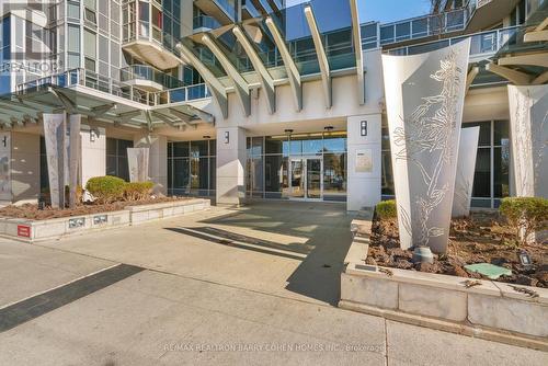 1506 - 5791 Yonge Street, Toronto, ON - Outdoor With Facade