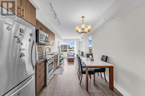 603 - 18 Graydon Hall Drive, Toronto, ON - Indoor Photo Showing Kitchen With Upgraded Kitchen