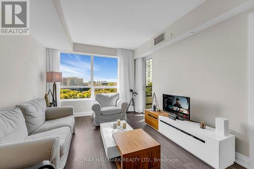 603 - 18 Graydon Hall Drive, Toronto, ON - Indoor Photo Showing Living Room With Fireplace