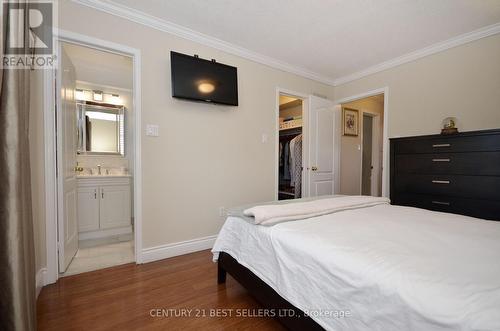 24 Tania Crescent, Vaughan, ON - Indoor Photo Showing Bedroom