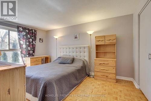 5 Penwick Crescent, Richmond Hill, ON - Indoor Photo Showing Bedroom