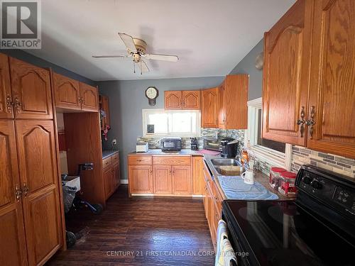 2 Pearl Street, London, ON - Indoor Photo Showing Kitchen