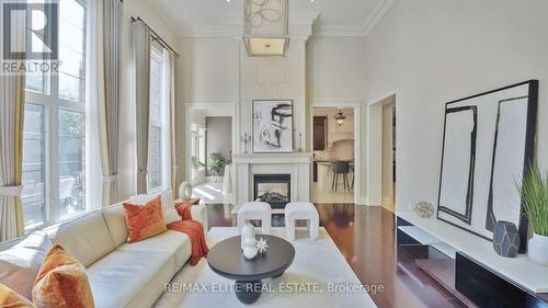 166 Grand Vellore Crescent, Vaughan, ON - Indoor Photo Showing Living Room With Fireplace